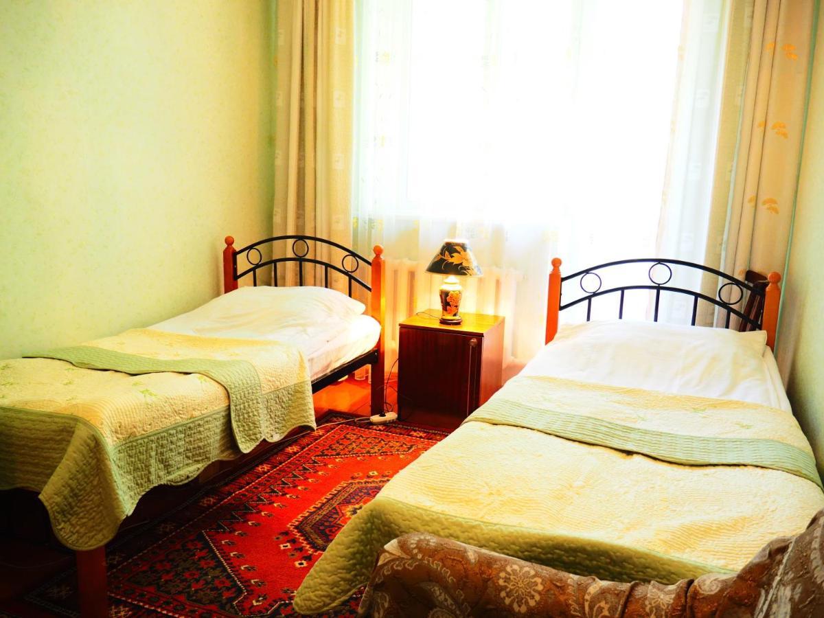 Baktygul Guesthouse Naryn Extérieur photo