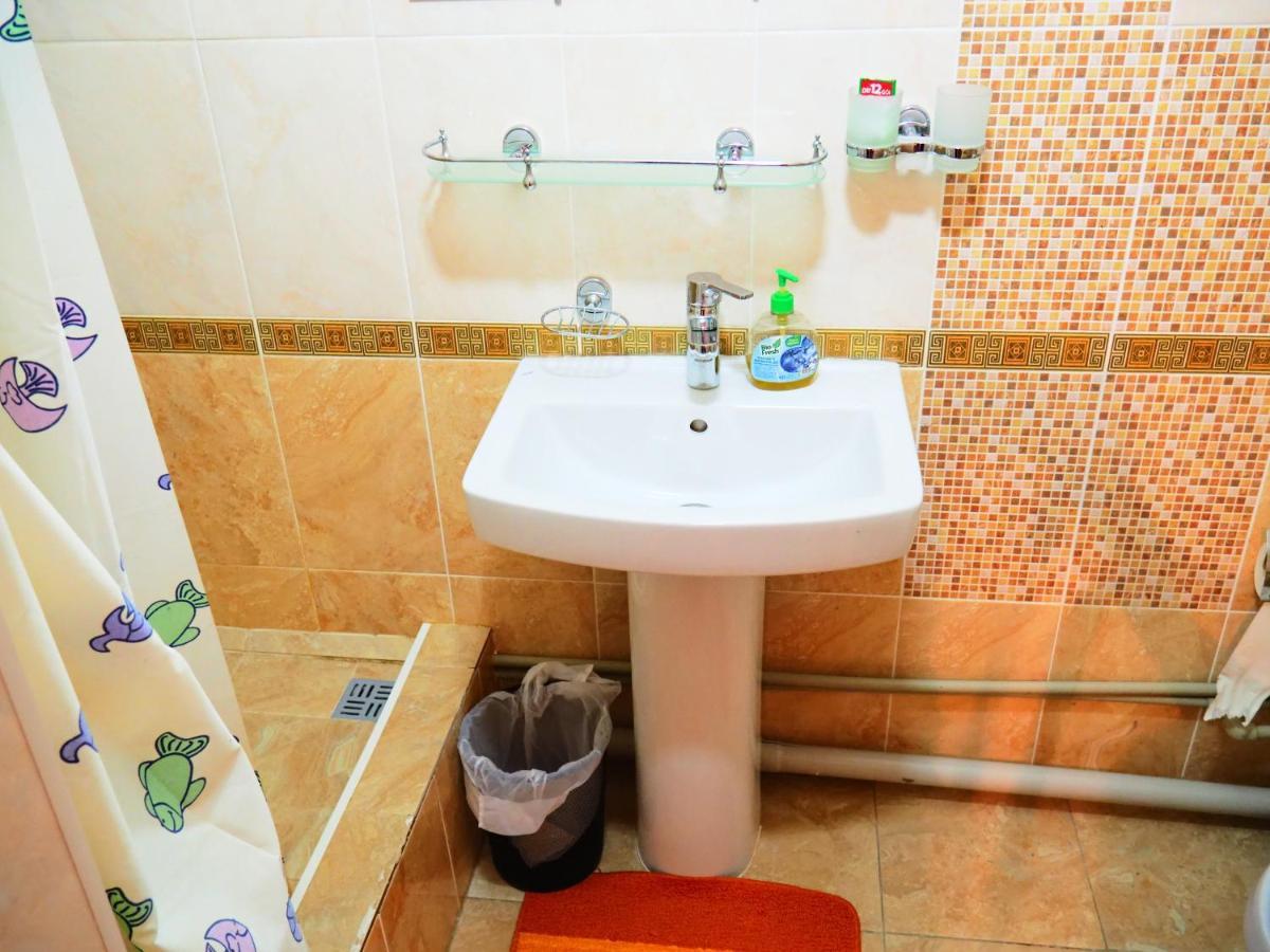 Baktygul Guesthouse Naryn Extérieur photo