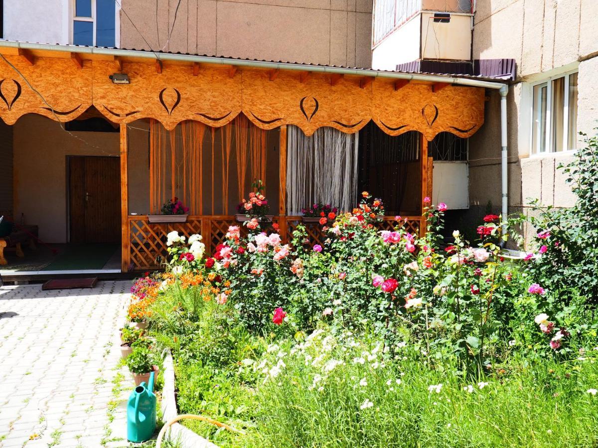 Baktygul Guesthouse Naryn Extérieur photo