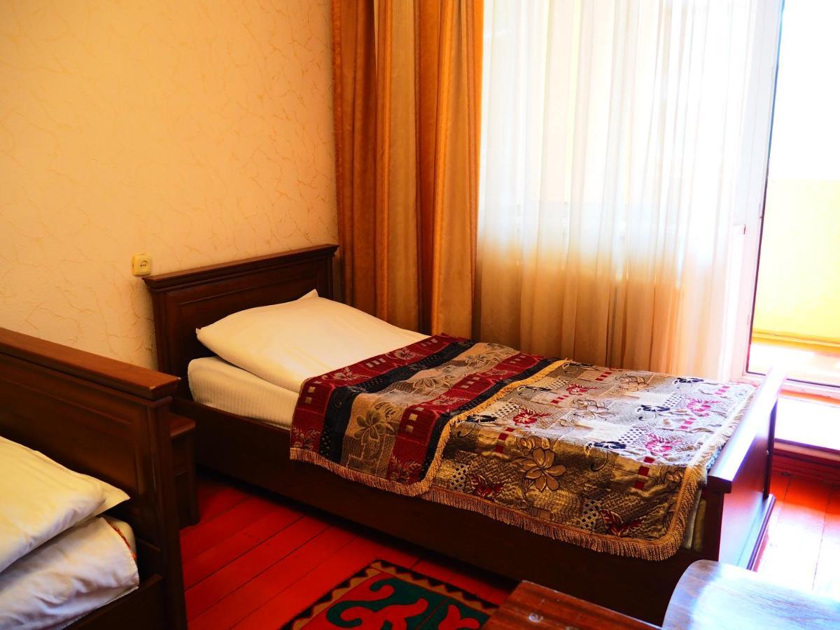 Baktygul Guesthouse Naryn Extérieur photo