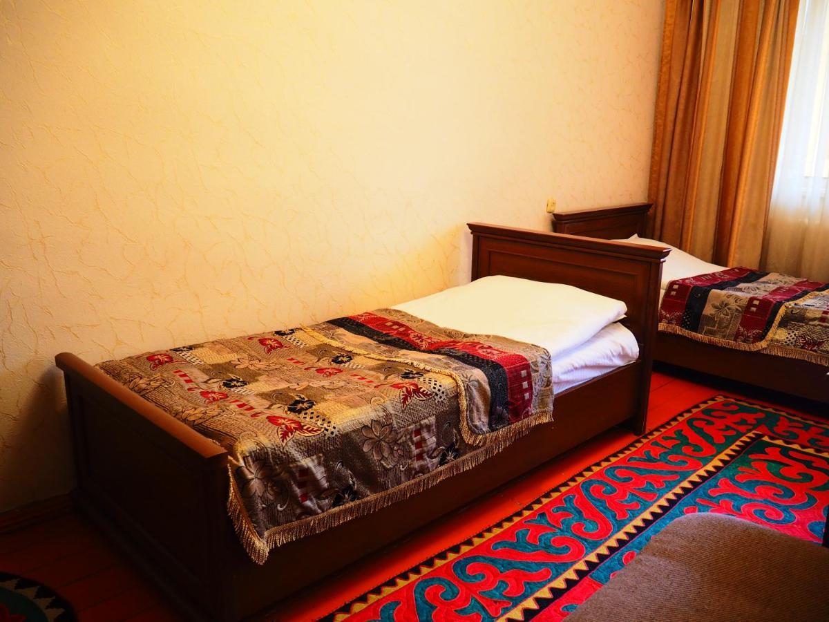 Baktygul Guesthouse Naryn Extérieur photo
