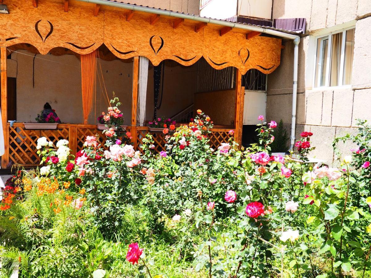 Baktygul Guesthouse Naryn Extérieur photo